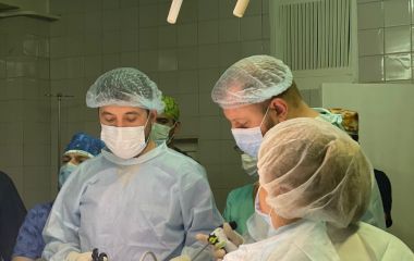 "LAPAROSCOPIC TECHNOLOGIES IN TREATMENT OF RECTAL AND COLUMN TUMORS"