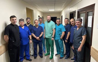 «ЛАПАРОСКОПІЧНІ ТЕХНОЛОГІЇ В ЛІКУВАННІ ПУХЛИН ПРЯМИЙ І ОБОДОВОЇ КИШКИ»