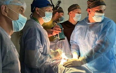 МАЙСТЕР-КЛАС «ІНТРАОПЕРАЦІЙНИЙ НЕЙРОМОНІТОРИНГ ПРИ ОПЕРАЦІЯХ НА ЩИТОПОДІБНІЙ ТА ПАРАЩИТОПОДІБНИХ ЗАЛОЗАХ: ДОВЕДЕНІ ПЕРЕВАГИ ТА ОБМЕЖЕННЯ»