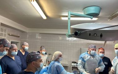 «ЛАПАРОСКОПІЧНІ ТЕХНОЛОГІЇ В ЛІКУВАННІ ПУХЛИН ПРЯМИЙ І ОБОДОВОЇ КИШКИ»