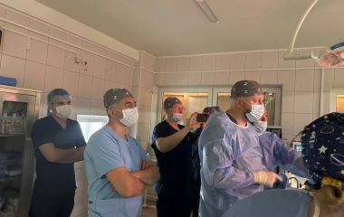 «ЛАПАРОСКОПІЧНІ ТЕХНОЛОГІЇ В ЛІКУВАННІ ПУХЛИН ПРЯМИЙ І ОБОДОВОЇ КИШКИ»