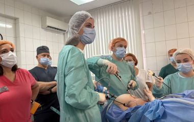 МАЙСТЕР-КЛАС "ІННОВАЦІЙНІ ПІДХОДИ В ЛІКУВАННІ ГЕНІТАЛЬНОГО ПРОЛАПСУ"