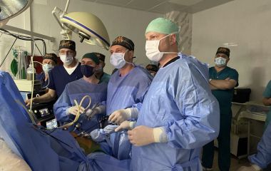 МАЙСТЕР КЛАС "ЛАПАРОСКОПІЧНА ХІРУРГІЯ ХІАТАЛЬНИХ ГРИЖ"